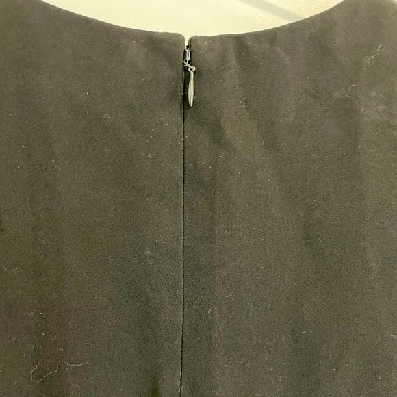 Club Monaco front knot top - Picture 3 of 4